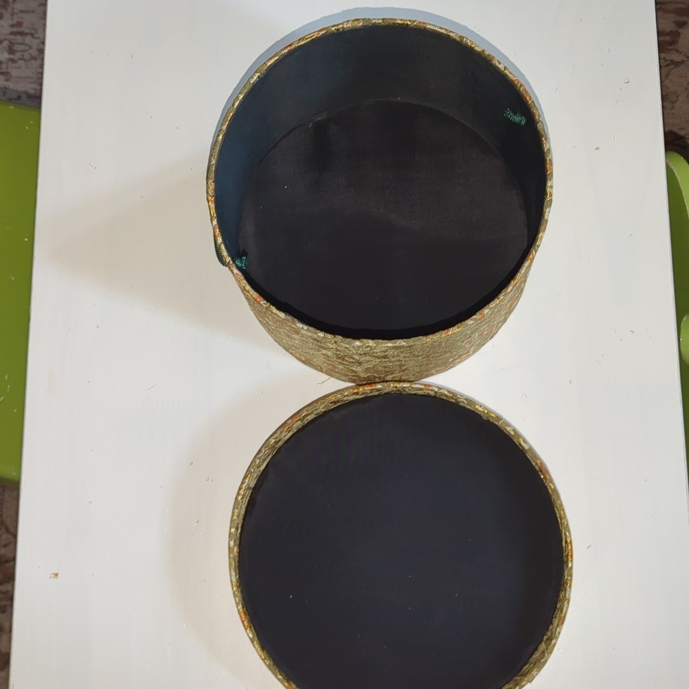 World Market Round Storage Container - Picture 4 of 5